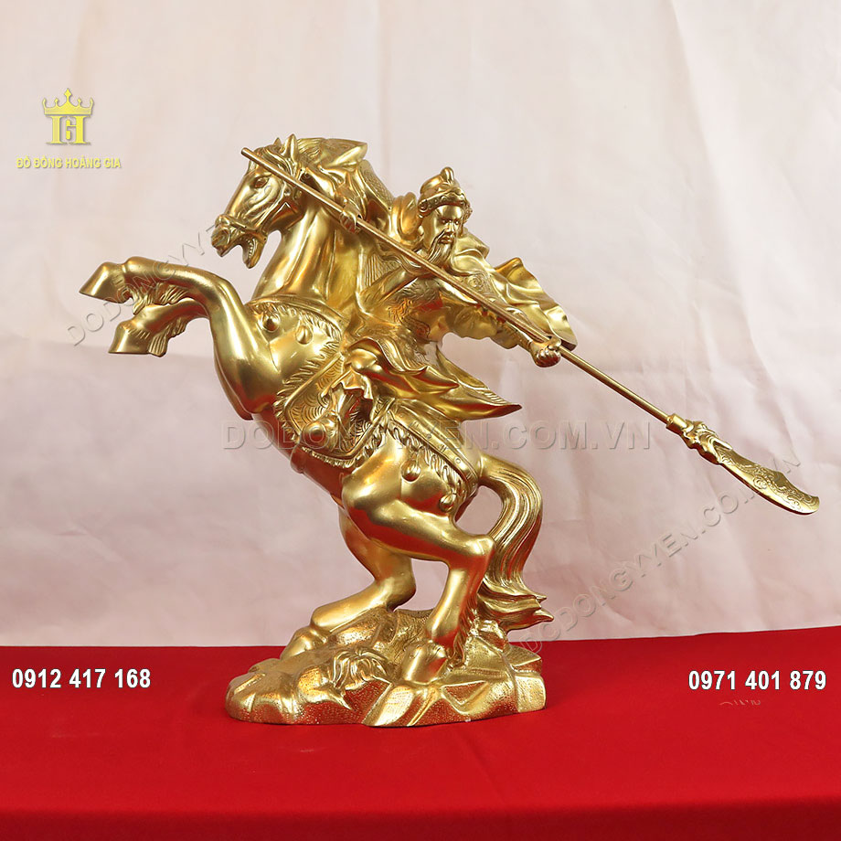 Việc b&agrave;y tr&iacute; tượng Quan C&ocirc;ng tại gia mang lại những may mắn, tốt l&agrave;nh cho gia chủ